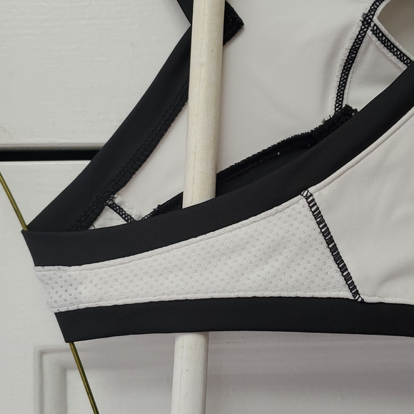 New Balance Run Tank Top Workout - Picture 3 of 7